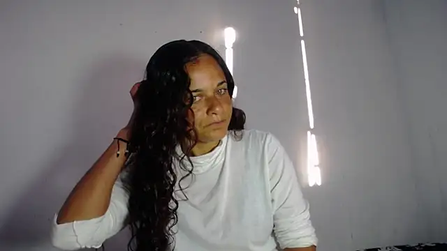 Snapshot of GiveLove1 chatting on 12.15.24 GiveLove1 online show from 12.15.24