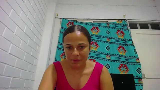 Snapshot of GiveLove1 chatting on 02.21.25 GiveLove1 online show from 02.21.25