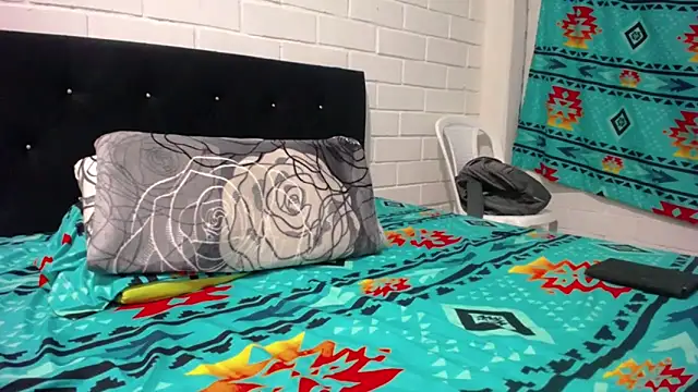 Snapshot of GiveLove1 chatting on 02.28.25 GiveLove1 online show from 02.28.25