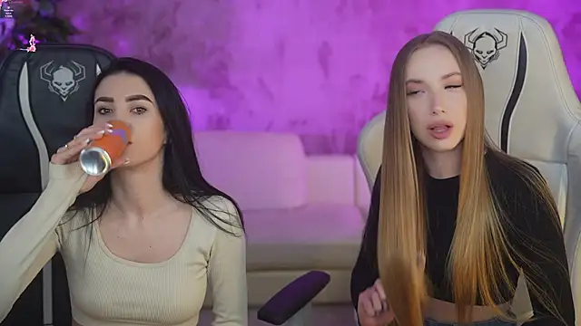 Tina Breeze online show from 02.20.25