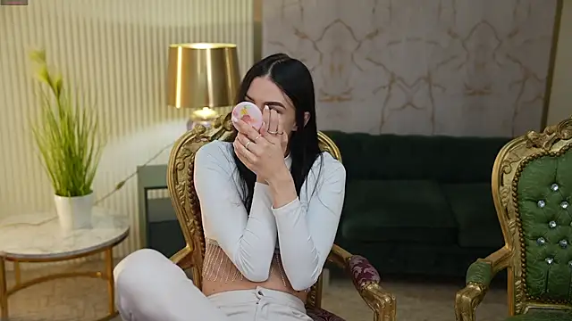 Tina Breeze online show from 03.21.25