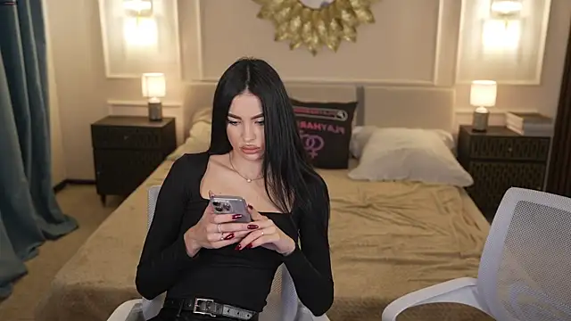 Tina Breeze online show from 10.29.25