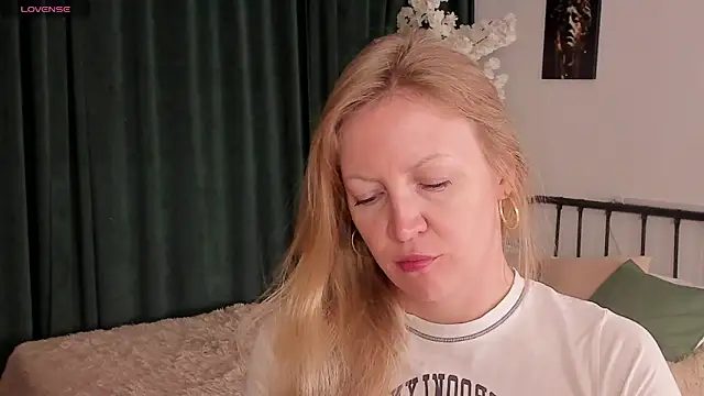 sugamomy online show from 10.14.25