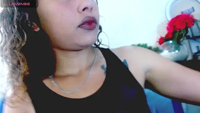 Snapshot of Eva_Hoot chatting on 04.24.26 Eva Hoot online show from 04.24.26