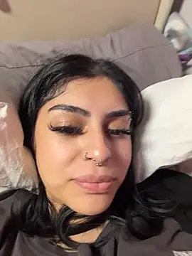 Snapshot of ThickerThanYoBitch chatting on 10.14.25 ThickerThanYoBitch online show from 10.14.25