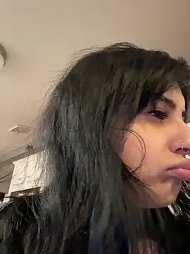 Snapshot of ThickerThanYoBitch chatting on 12.17.25 ThickerThanYoBitch online show from 12.17.25