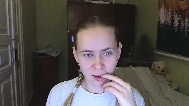 Riley Roo online show from 01.09.25