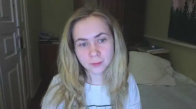 Riley Roo online show from 02.11.25