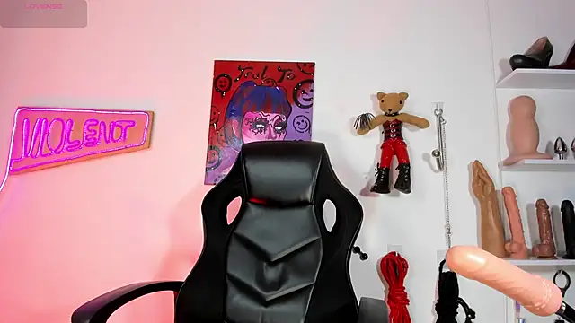 Violet-Queen online show from 10.19.25