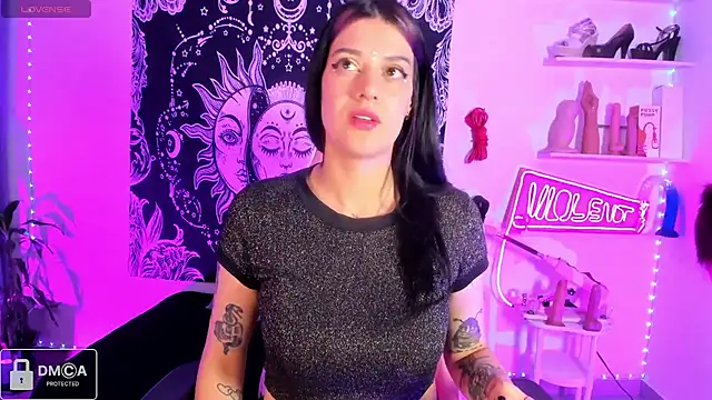 Violet-Queen online show from 04.16.26