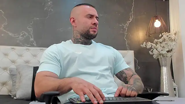 BruceDallas online show from 03.11.25