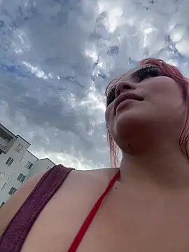 Chloemercury online show from 12.21.25