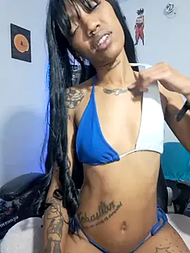 Snapshot of Honey-420- chatting on 11.19.25 Honey-420- online show from 11.19.25