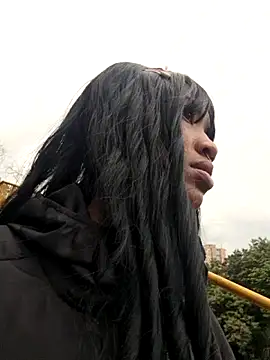 Snapshot of Honey-420- chatting on 11.19.25 Honey-420- online show from 11.19.25