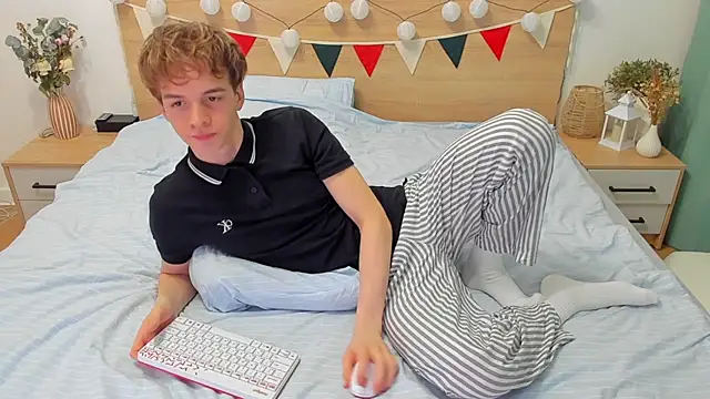 Fandi 777 online show from 03.11.25