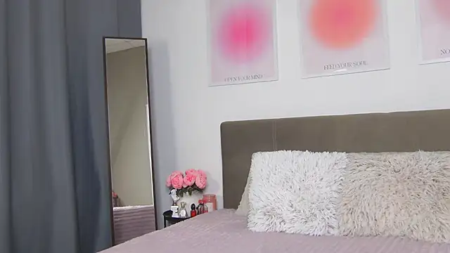 VioletiSwone online show from 03.11.26