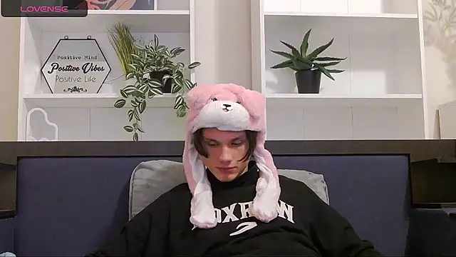 CalvinCay online show from 12.05.24