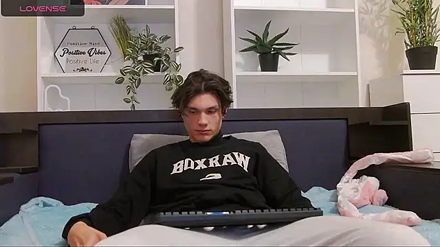 CalvinCay online show from 12.06.24