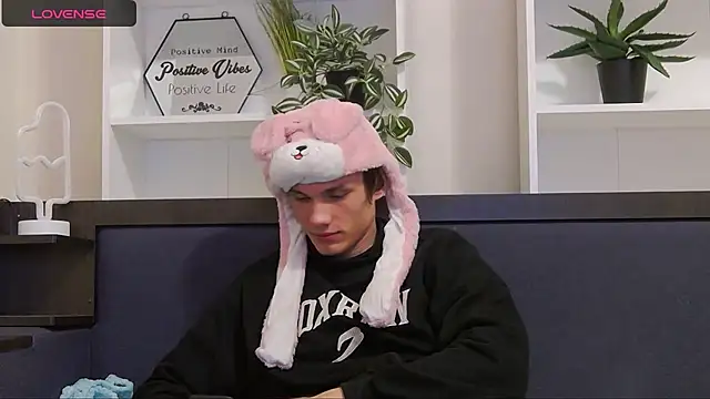 CalvinCay online show from 12.09.24