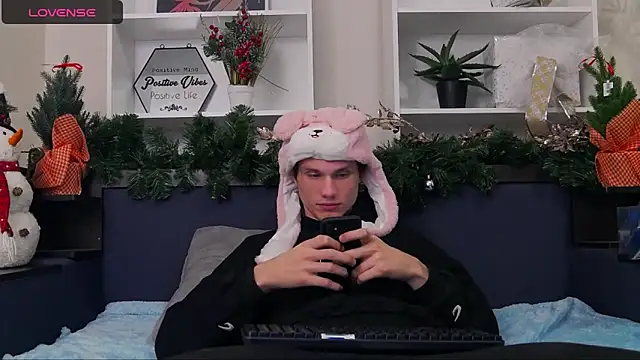 CalvinCay online show from 12.11.24