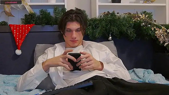 CalvinCay online show from 01.01.25