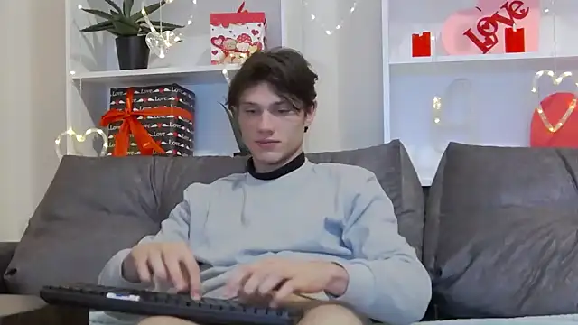 CalvinCay online show from 02.06.25