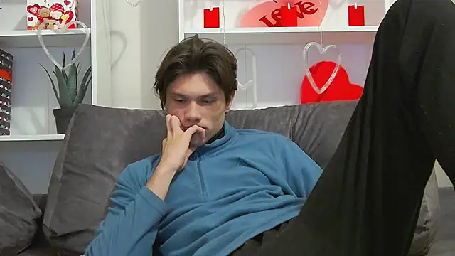 CalvinCay online show from 02.08.25