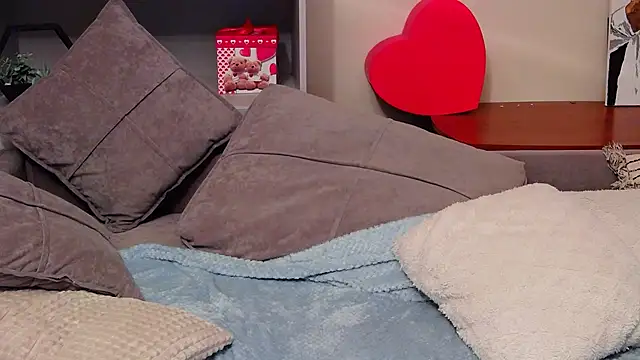 CalvinCay online show from 02.12.25