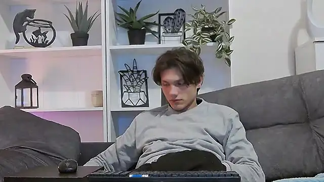 CalvinCay online show from 03.10.25