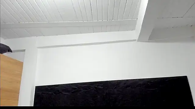 Snapshot of emakross chatting on 09.17.25 emakross online show from 09.17.25