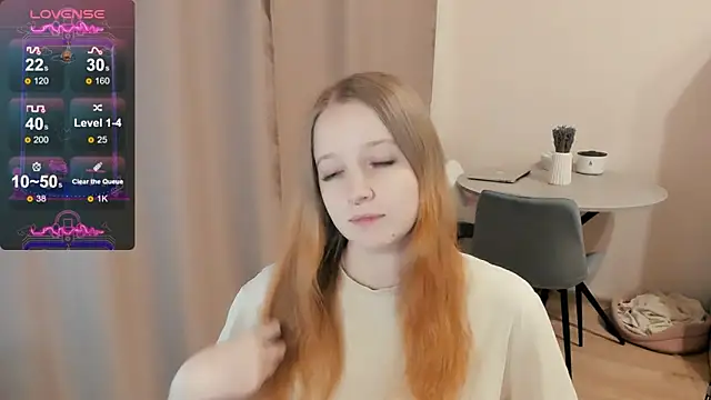 Snapshot of Alyaley chatting on 02.10.25 Alyaley online show from 02.10.25