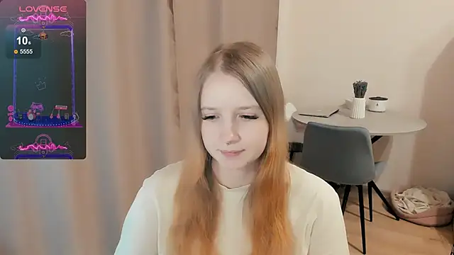 Snapshot of Alyaley chatting on 02.10.25 Alyaley online show from 02.10.25