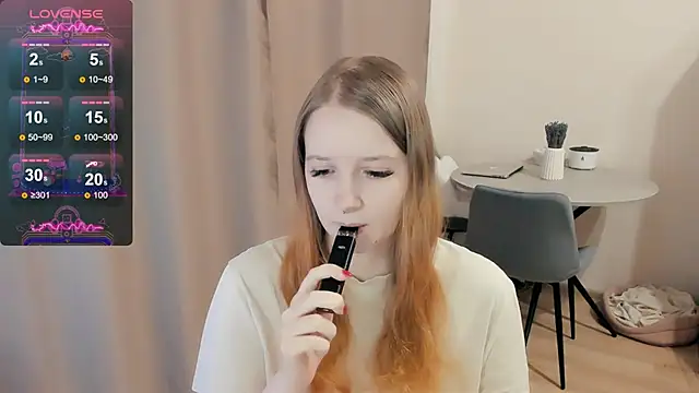 Snapshot of Alyaley chatting on 02.11.25 Alyaley online show from 02.11.25