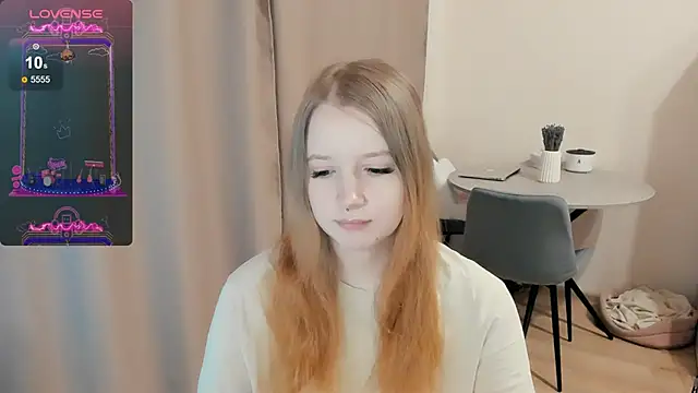 Snapshot of Alyaley chatting on 02.12.25 Alyaley online show from 02.12.25