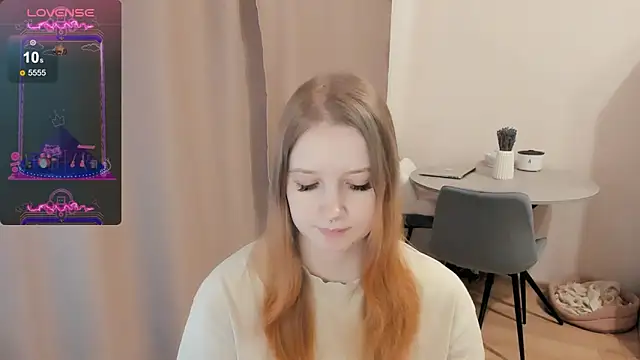 Snapshot of Alyaley chatting on 02.14.25 Alyaley online show from 02.14.25
