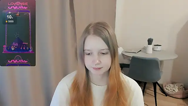 Snapshot of Alyaley chatting on 03.04.25 Alyaley online show from 03.04.25