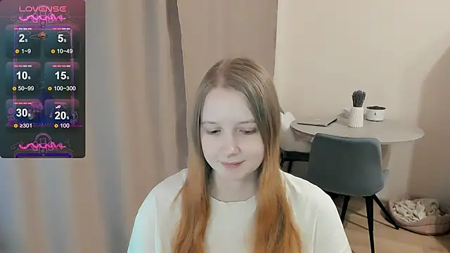 Snapshot of Alyaley chatting on 03.04.25 Alyaley online show from 03.04.25