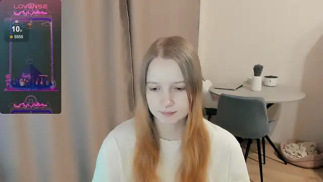 Snapshot of Alyaley chatting on 03.06.25 Alyaley online show from 03.06.25