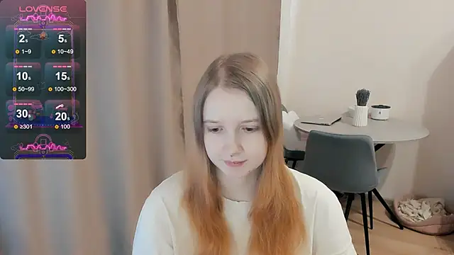 Snapshot of Alyaley chatting on 03.07.25 Alyaley online show from 03.07.25