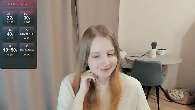 Snapshot of Alyaley chatting on 03.18.25 Alyaley online show from 03.18.25