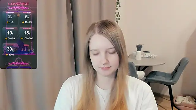 Snapshot of Alyaley chatting on 09.18.25 Alyaley online show from 09.18.25