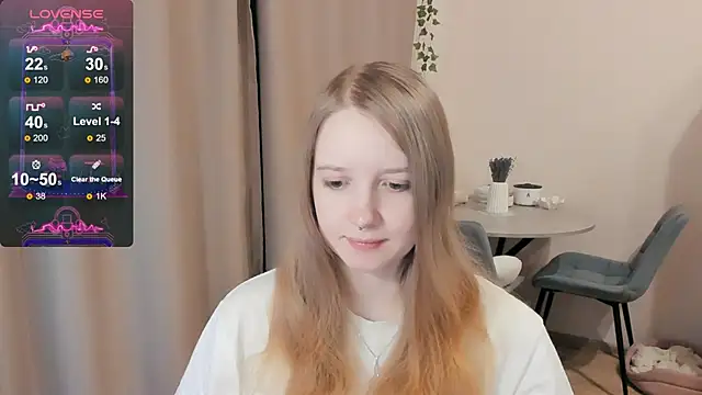 Snapshot of Alyaley chatting on 10.01.25 Alyaley online show from 10.01.25