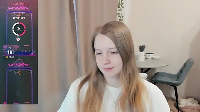 Snapshot of Alyaley chatting on 10.09.25 Alyaley online show from 10.09.25