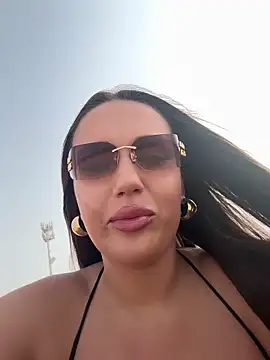 Snapshot of Syka0001 chatting on 11.05.25 Syka0001 online show from 11.05.25