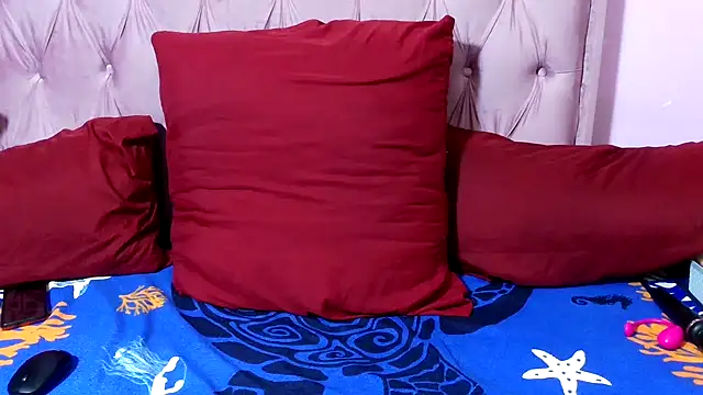 SweetMellowX1 online show from 10.27.25