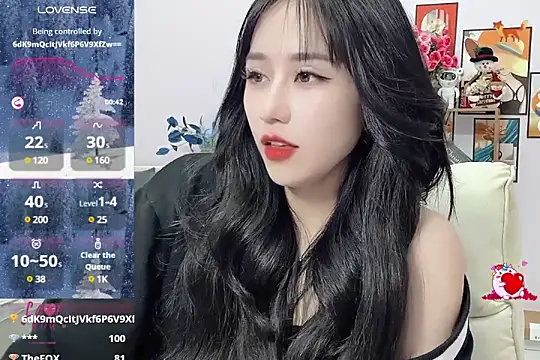  LLisa  online show from 01.13.25