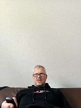 Heidemensch online show from 04.17.26