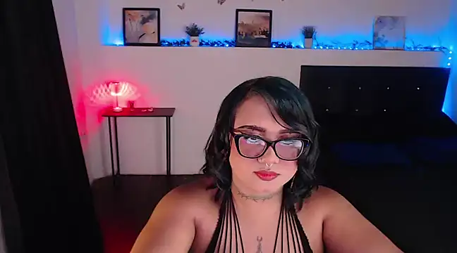 Snapshot of LiaScarlett chatting on 12.30.24 LiaScarlett online show from 12.30.24