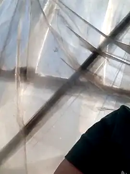 Snapshot of EmmaSquirt chatting on 03.06.25 EmmaSquirt online show from 03.06.25