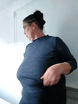 Snapshot of EmmaSquirt chatting on 03.19.25 EmmaSquirt online show from 03.19.25